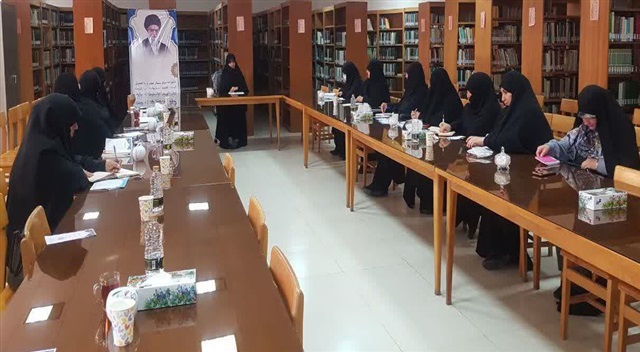 هر پژوهشگر توانمند حوزوی، یک نخبه است