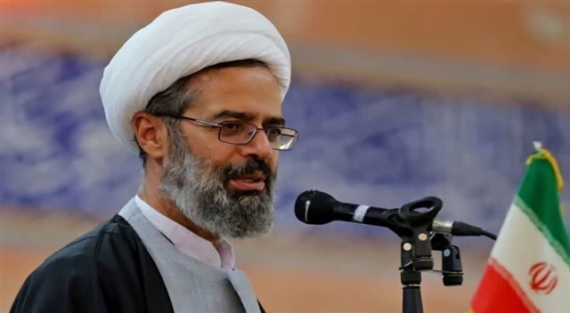 مسئولان برای حل مشکلات مردم مسائل جناحی را کنار بگذارند