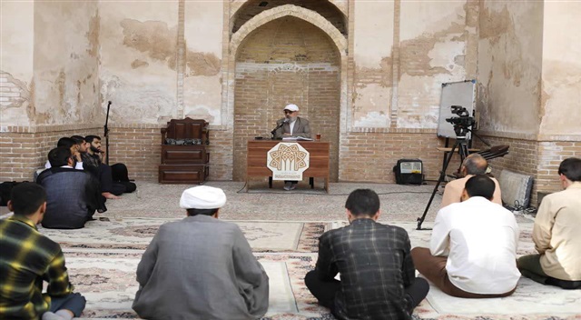 دفاع مقدس ادامه دارد/ از روزهای مقاومت در کردستان تا ایثار در والفجر مقدماتی