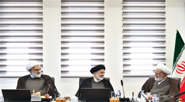 کلیپ | حضور مشاور رئیس‌جمهور در امور روحانیت در نشست‌های تخصصی حوزه علمیه خراسان