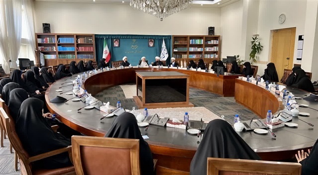 تأکید نخبگان حوزه علمیه خراسان بر ضرورت هم‌افزایی حوزه و آموزش‌و‌پرورش در گره‌گشایی فرهنگی و ترویج عفاف و حجاب