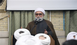 بالاترین وظیفه عالم، صیانت از مرزهای ایمان مردم است