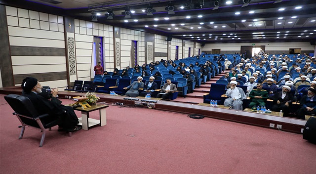 آیت الله عبادی: روحانیون آموزش و پرورش در خط مقدم مقابله با جنگ ترکیبی دشمن هستند
