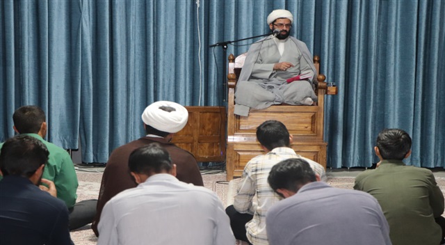 ثبات قدم در ایمان، بهره‌گیری از معارف قرآن و امید به نصرت الهی، راه عبور از فتنه‌هاست